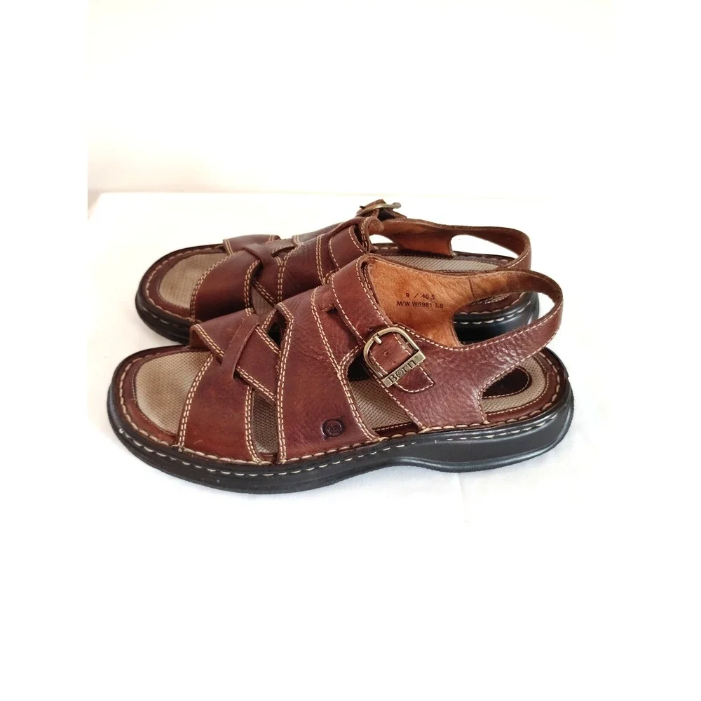 Born Brown Leather Fisherman Sandals Men 9 Comfort Footbed Beach Resort Preppy